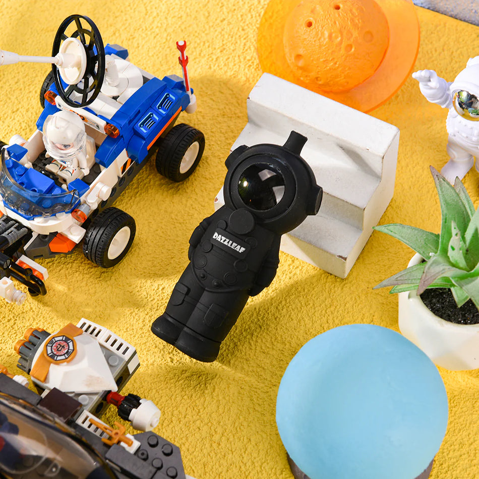 DAZZLEAF Spaceman 500mAh 510 Cartridge Battery (MSRP $24.99)